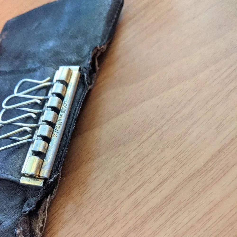 Louis Vuitton Key Holder/Wallet #534💥PRICE DROP💥